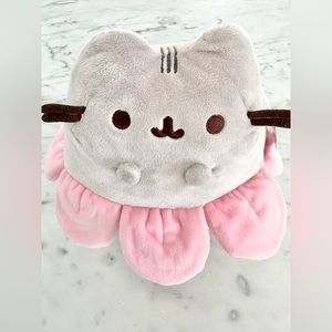 BRAND-NEW w TAGS: Gund Flower Petal Pusheen